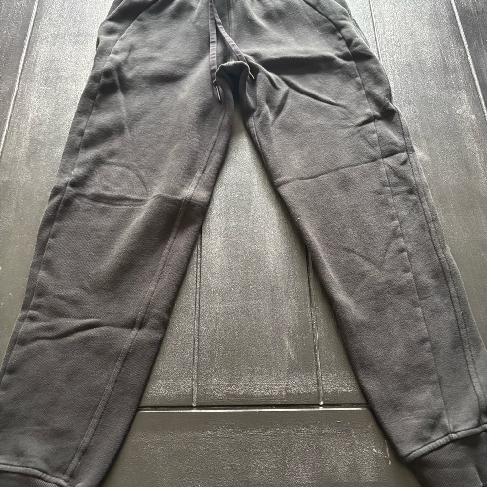 Lululemon Athletica black Sweatpants for Casual Comfort size 2